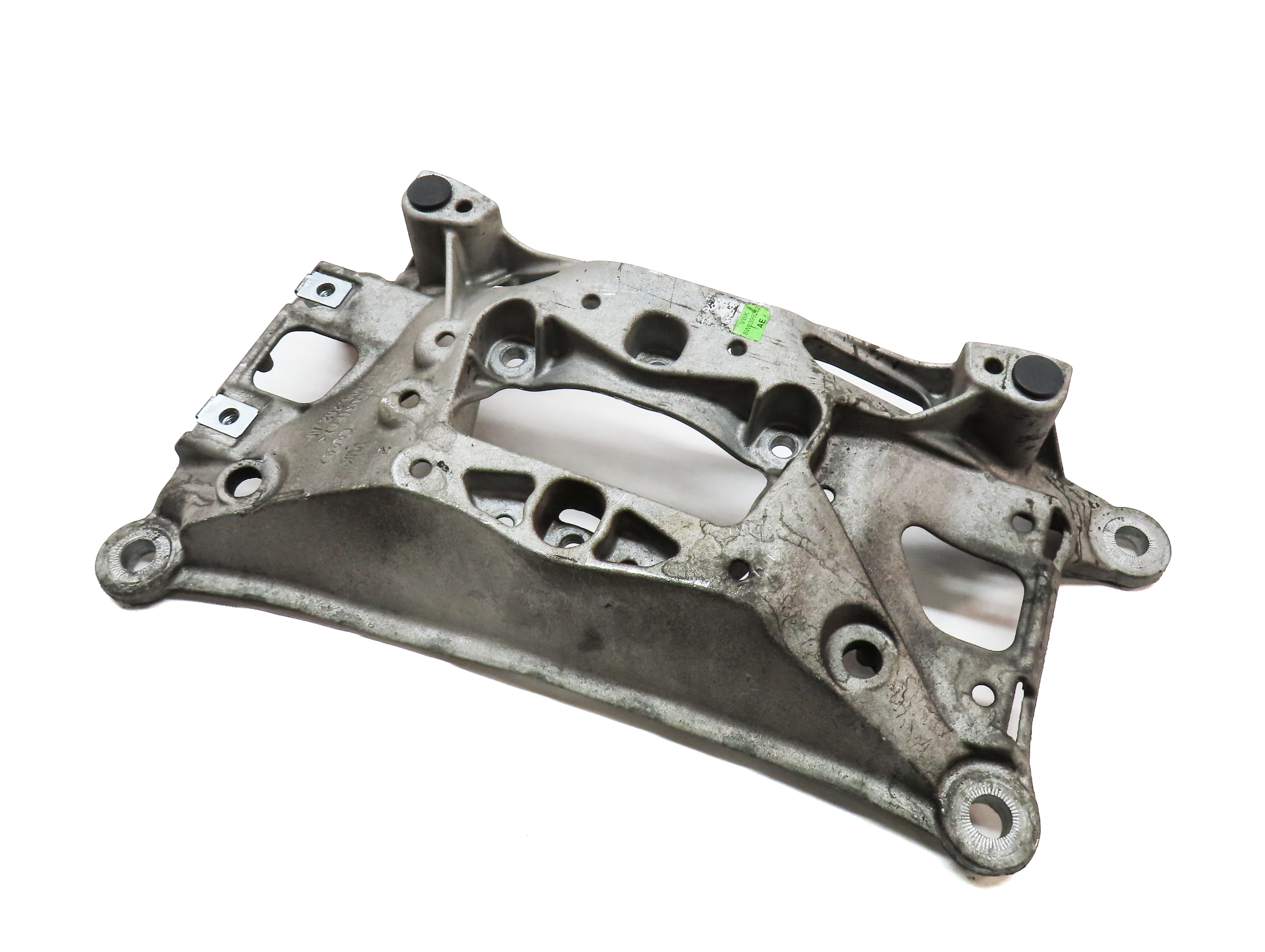 2018 AUDI A4 (B9 8W) AUTO AUTOMATIC TRANSMISSION CROSSMEMBER MOUNT BRACKET — exact item pictured